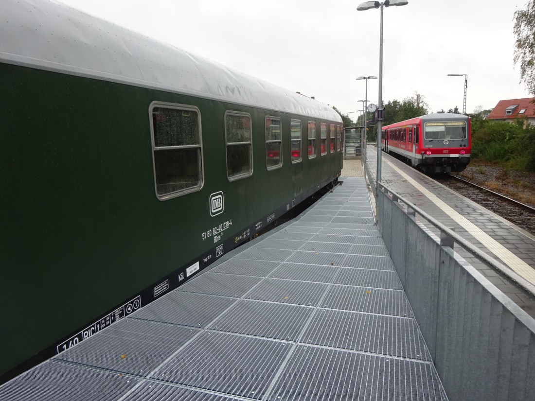 Gäubodenbahn 120 Jahre Bahnhof Bogen, Herbstfest und blauer 628er